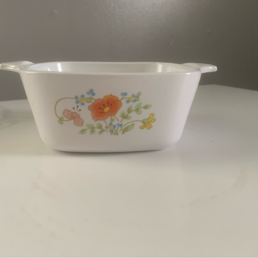 Corning Ware Vintage Ceramic Dish 51/2x51/2, 21/2 height.